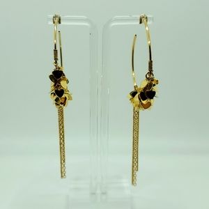 NWOT Hearts hoop earrings